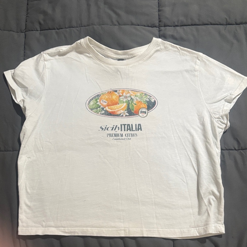 H&M White Graphic Crop Top